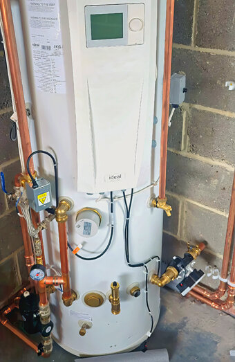 https://brentwoodhotwater.com.au/uploads/2025/06/gas-hot-water-system-13675.jpg
