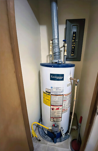 https://brentwoodhotwater.com.au/uploads/2025/06/gas-hot-water-system-40702.jpg